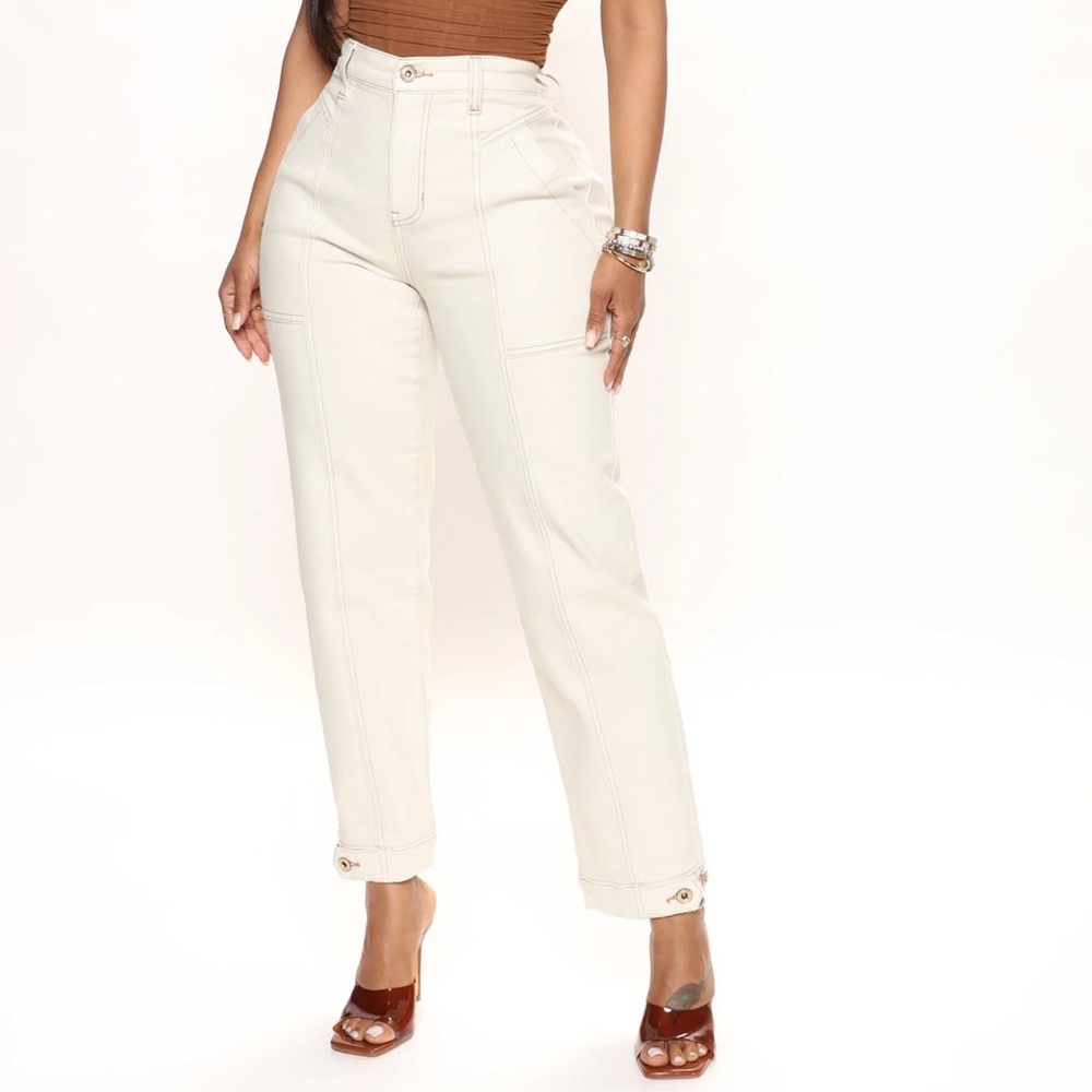 *SOLD by consignment* Fashion Nova ankle jeans. Size 3.